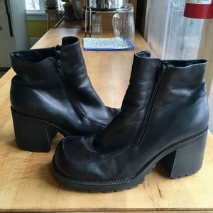 Black leather 90s boots